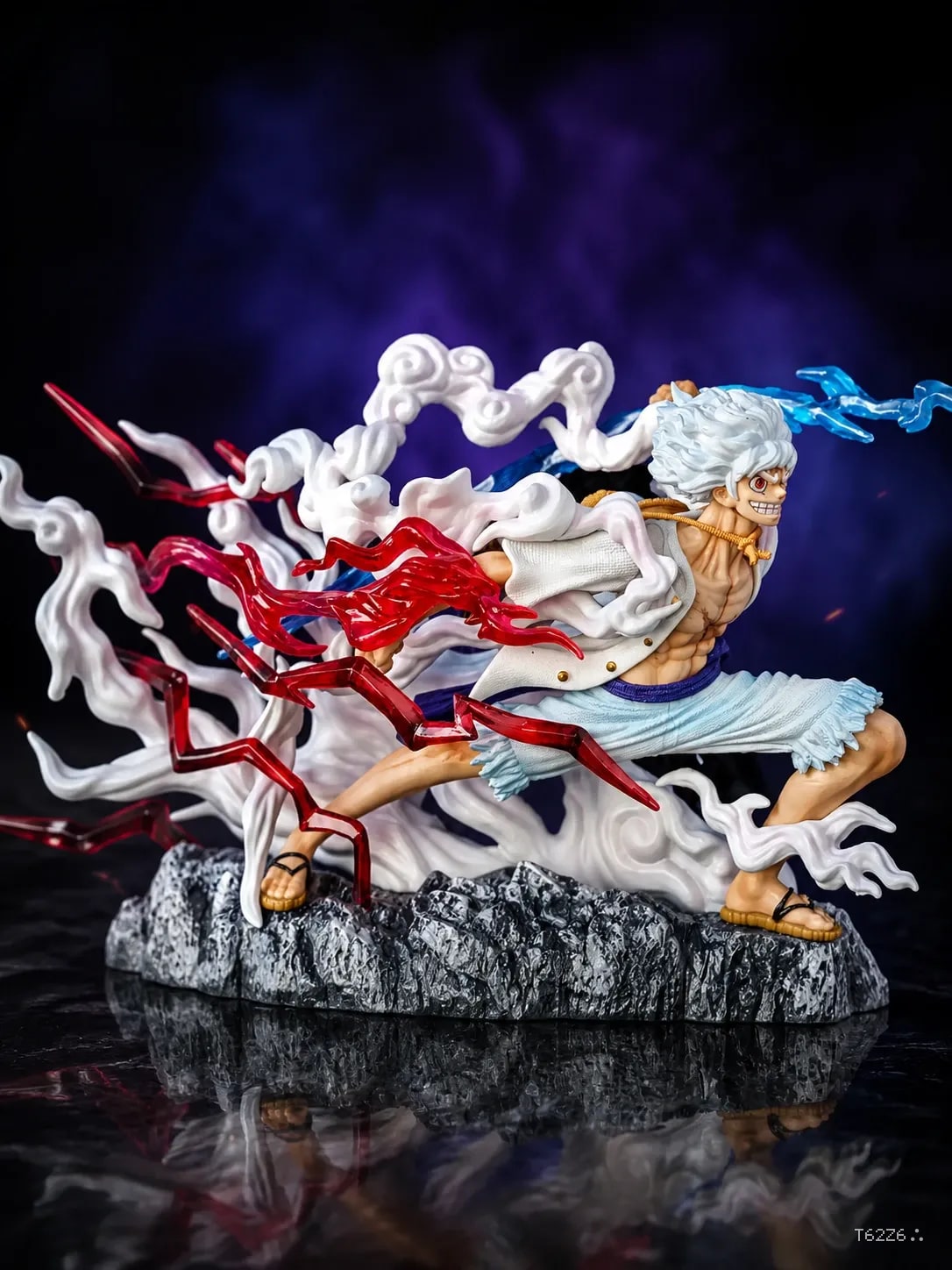 Luffy Gear 5 Figure – Dynamic One Piece Collectible with Lightning & Smoke Effects