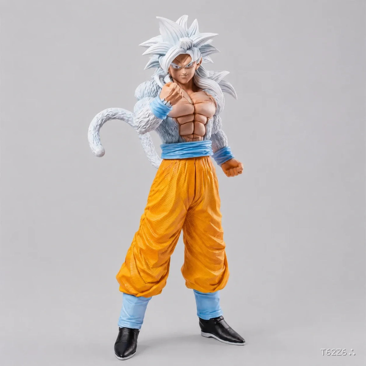Super Saiyan 5 Goku Statue