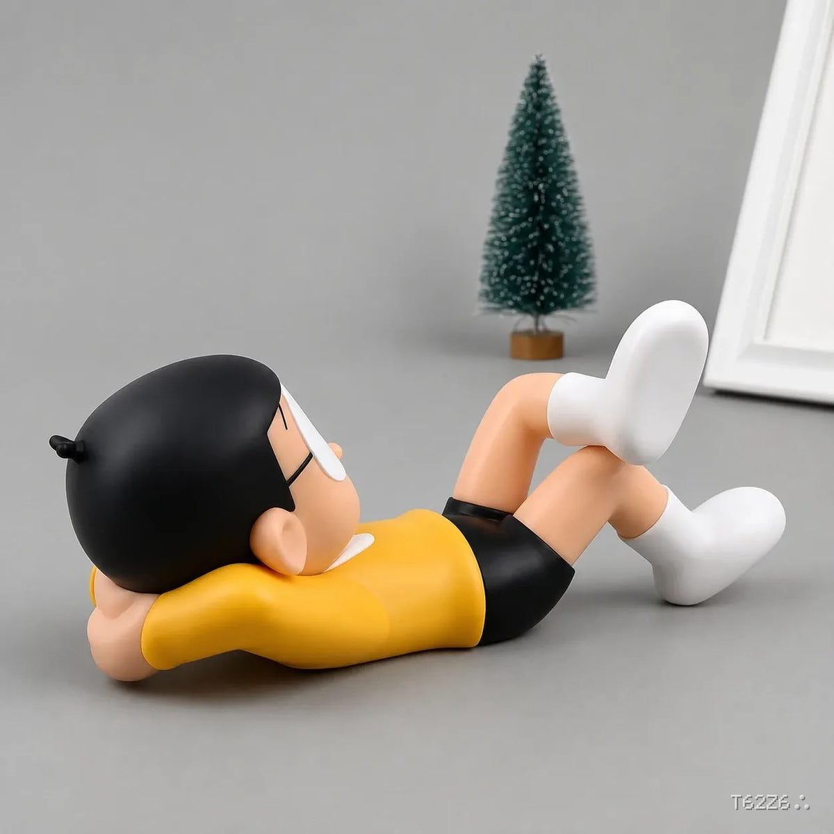 Snooze Nobita Figure (10 cm)